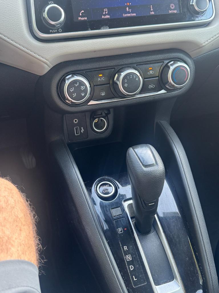 2022 Nissan Versa Sedan SV - Photo 8