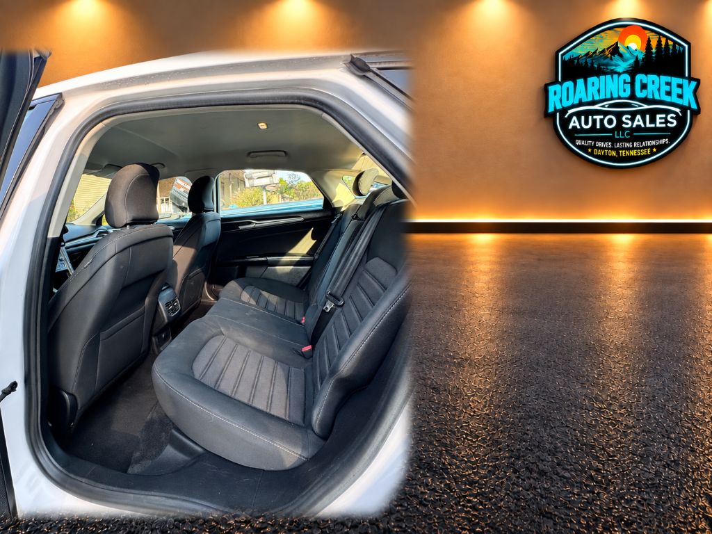 2019 Ford Fusion SE - Photo 7