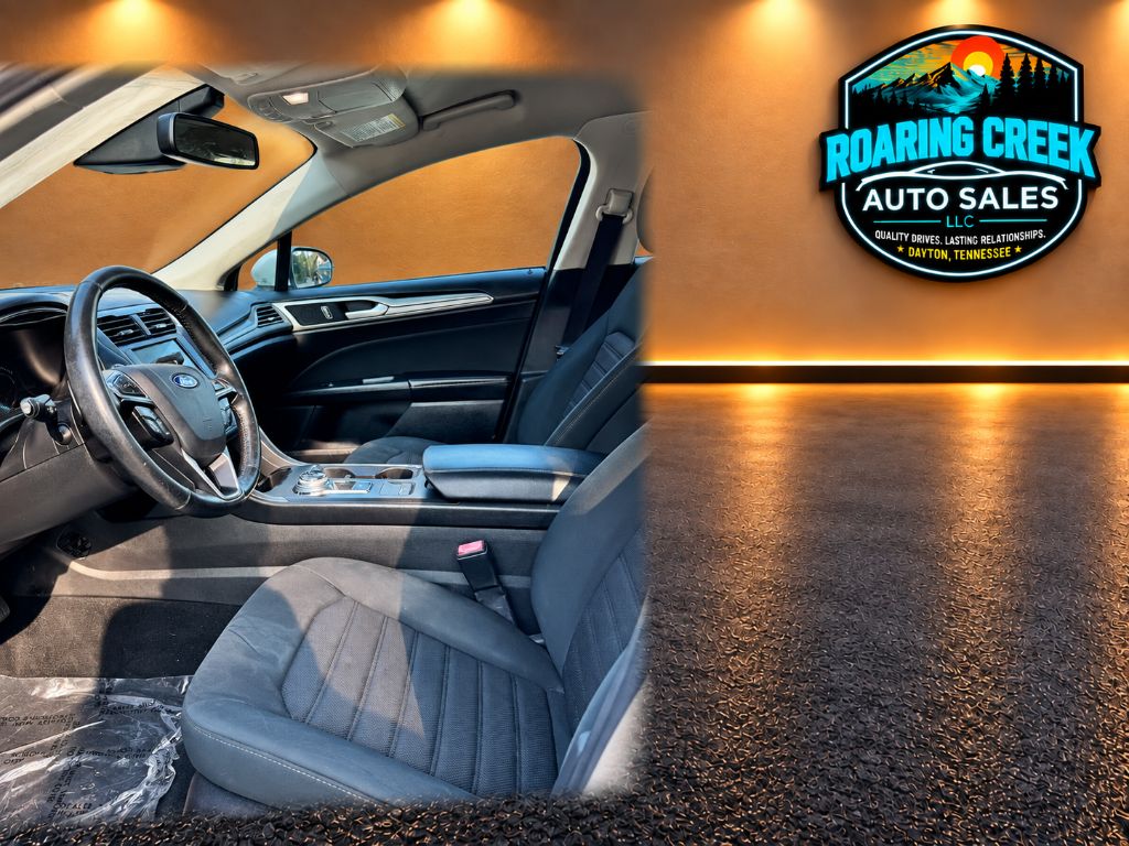 2019 Ford Fusion SE - Photo 6